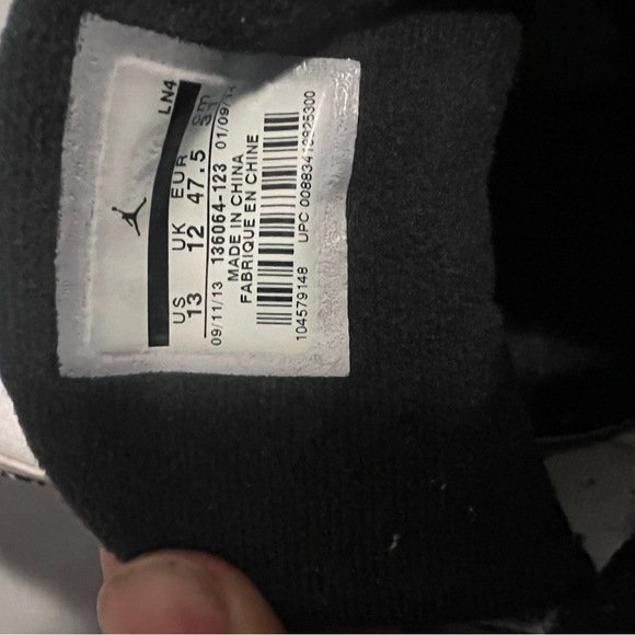 Jordan White and Black Sneakers with Red Accents Air Jordan Infrared Retro 3 - Picture 10 of 12